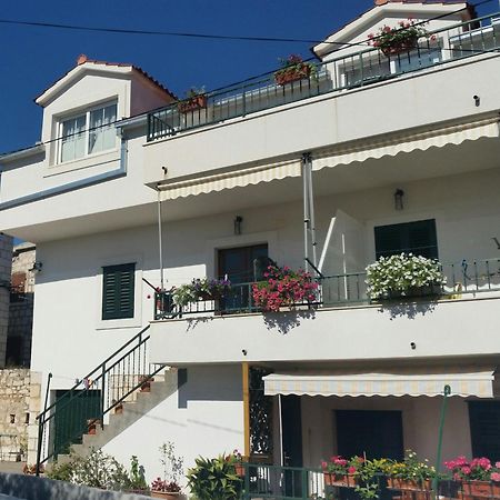 Viktorija Apartments Seget Vranjica Exterior foto